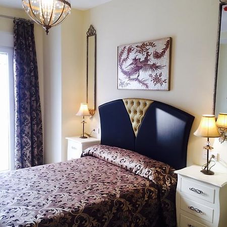 Hostal Flor De Lis- Lojo Hotel Конил-де-ла-Фронтера Екстериор снимка